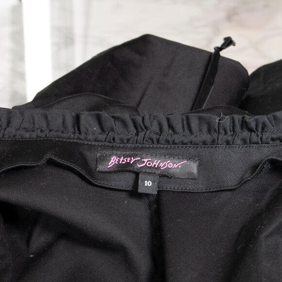 Betsey Johnson Y2K Ruffle-Back Button Top - Picture 7 of 7